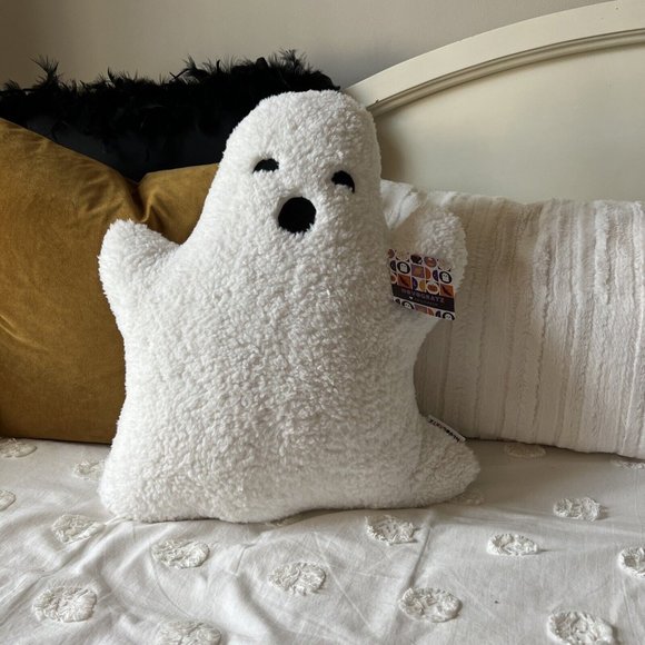 Novogratz Other - Novogratz Halloween White Ghost Sherpa Plush Throw Pillow 21” TikTok